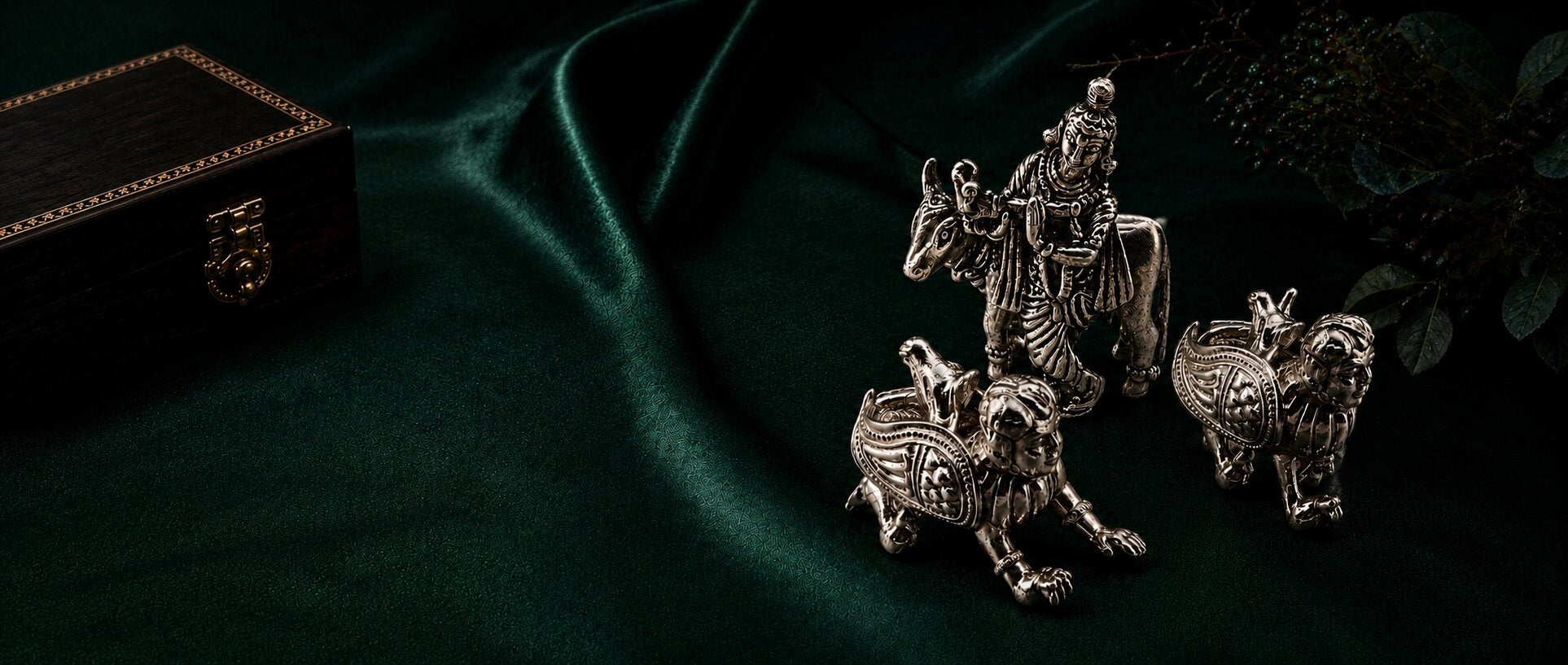 Timeless jewellery, crafted for devotion